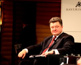 Порошенко готов воплотить мирный план в зоне АТО