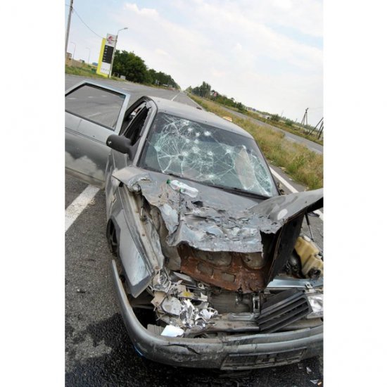 Бойцы АТО уничтожили машину с террористами (ФОТО)