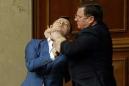 Олег Ляшко выяснил отношения с нардепом Александром Шевченко (ВИДЕО)