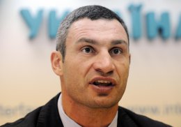 Виталий Кличко отправил в зону АТО спецтехнику для строительства оборонных укреплений