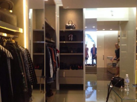 Донецкие бутики подпольно обосновались в Киеве (ФОТО)