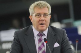 Рубль нужно исключить из международного финансового оборота - Чарнецкий