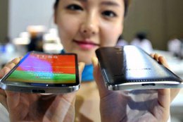 Компания Samsung запатентовала изогнутый смартфон и умные часы с круглым экраном