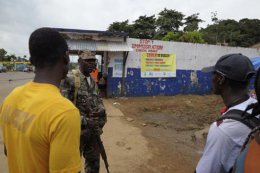 В Либерии обстреляли участников митинга, которые вышли на улицы после введения карантина