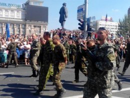 Human Rights Watch: террористы ДНР нарушили права человека проведя парад пленных