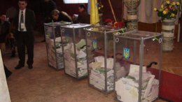 Парламентские перевыборы нужно проводить не ранее весны 2015 года, - эксперт