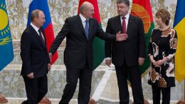 По мнению эксперта, для Лукашенко складывается очень выгодная геополитическая ситуация
