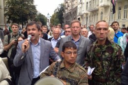 На Банковой митингующие требуют отставки Гелетея (ФОТО)