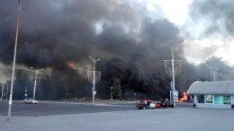 В Донецке горят рынок, железнодорожный вокзал и троллейбус (ФОТО)
