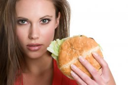 Строгие диеты приводят к алкоголизму Строгие диеты приводят к алкоголизму