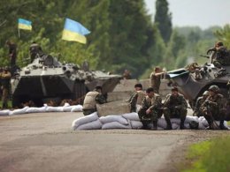 Силовики отбили нападение боевиков на блокпост в Изюме