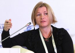 Ирина Геращенко считает, что за Украину нужно воевать на трех фронтах