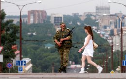 В Донецке нет воды, а жители проснулись под выстрелы из тяжелых орудий