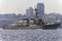 Ракетный эсминец ВМС США USS Ross отправляется в Одессу (ФОТО)