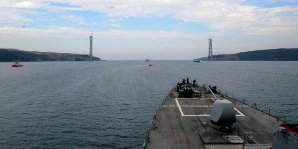 Ракетный эсминец ВМС США USS Ross отправляется в Одессу (ФОТО)
