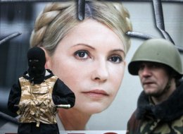 Власенко недоволен, что про Тимошенко забыли на телевидении