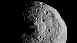 NASA планирует переместить небольшой астероид нa орбиту Луны
