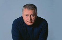 Жириновский собрал для Яценюка "издевательскую" посылку (ВИДЕО)
