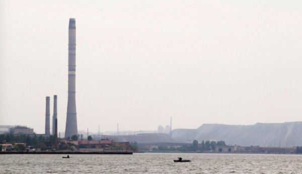 Мариуполь живет своей жизнью, несмотря на угрозу (ФОТО)