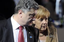 Порошенко и Меркель продолжили телефонные консультации