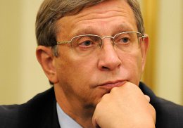 Российского миллиардера посадили под домашний арест из-за подозрения в отмывании денег