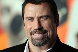 Траволту снова обвиняют в гомосексуализме