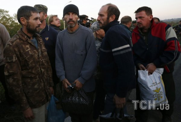 Украинские военные вышли из плена (ВИДЕО)