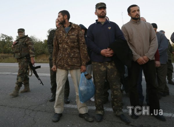 Украинские военные вышли из плена (ВИДЕО)