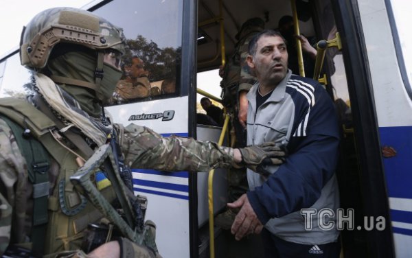 Украинские военные вышли из плена (ВИДЕО)