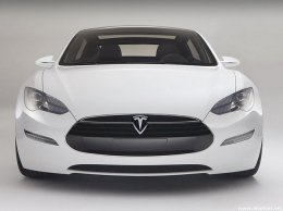 Самоуправляемые автомобили Tesla появятся на дорогах через 5 лет