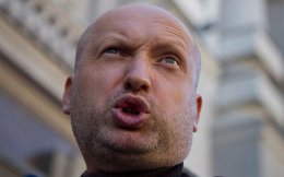 Законы по Донбассу не могут действовать даже после подписания их президентом, - Турчинов