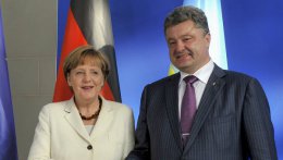 Порошенко и Меркель провели телефонный разговор о ситуации на Донбассе после оглашения о прекращении огня