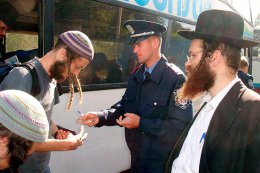 Сегодня в Киев должны прибыть паломники-хасиды Сегодня в Киев должны прибыть паломники-хасиды