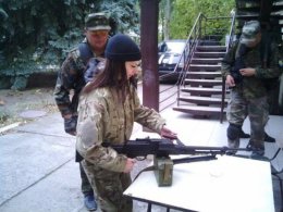 Сила любви преодолевает расстояния и войну (ФОТО)