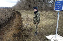 Украина заканчивает первый этап постройки сооружения на границе с Россией