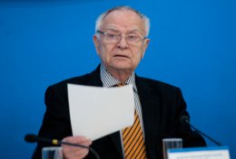Украинский поэт Дмитрий Павлычко отмечает 85-летие