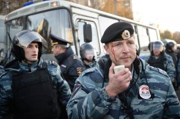 В Москве кавказцы взяли штурмом автобус ОМОНа, и освободили задержанного (ВИДЕО)