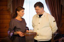 Порошенко пытается проводить свободное время с семьей