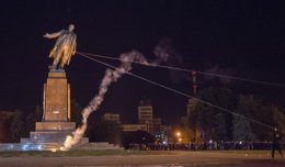 Милиция не будет расследовать то, как падал Ленин в Харькове