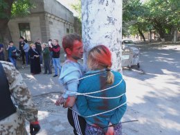 В Одессе активисты «Правого сектора» уничтожили точку по продаже наркотиков (ВИДЕО)