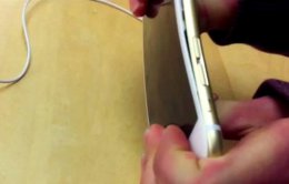 Паника вокруг дефекта в iPhone 6 Plus продолжается (ВИДЕО)