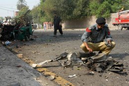 На остановке в Пакистане взорвалась бомба, 6 человек погибли