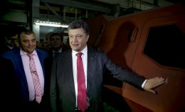 Порошенко надеется, что в ближайшие дни установится режим артиллерийской тишины