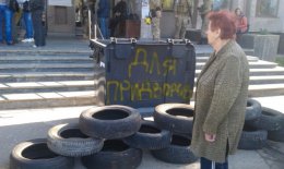 Батальон "Харьков-2" выгнал из Славянского городского совета "люстраторов"
