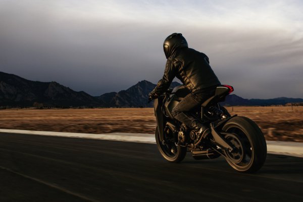 Революция последователей - мотоцикл Ronin 47 (ФОТО)