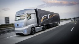Компания Mercedes создала самоуправляемый грузовик будущего (ВИДЕО)