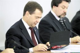 С января 2015 года россияне не смогут пользоваться iPhone и iPad компании Apple