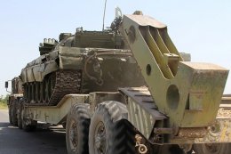 На окружной дороге Харькова произошло серьезное ДТП с участием тягача для танков