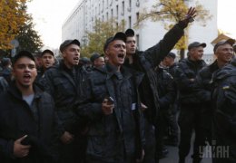 В Киеве продолжается протест нацгвардейцев-срочников (ФОТО)