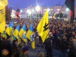 Марш Героев в Харькове собрал около тысячи человек (ВИДЕО)